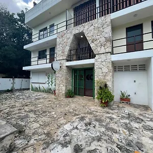 Hotel Arco Maya