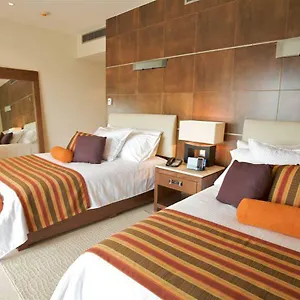 Krystal Urban Cancún&beach Club Hotel